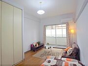 きれいな洋室のお部屋です。