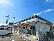 ファミリーマート　大津大萱店まで500メートル