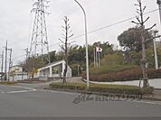 成安造形大学まで6800メートル