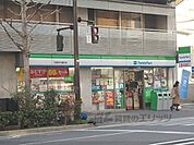 ファミリーマート　河原町竹屋町店まで210メートル