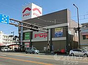 ザ・ダイソー フジ本町店（111m）