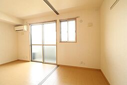 エスタシオン 202 2階1LDKのリビング/ダイニング