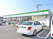 ファミリーマート(1、100m)