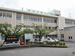 西郷小学校(800m)