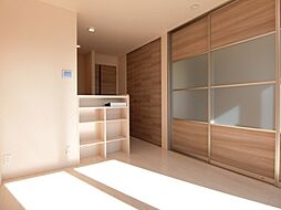 イーストコート A 2階1LDKのリビング/ダイニング