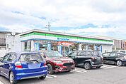 ファミリーマート清原テクノ店 643m