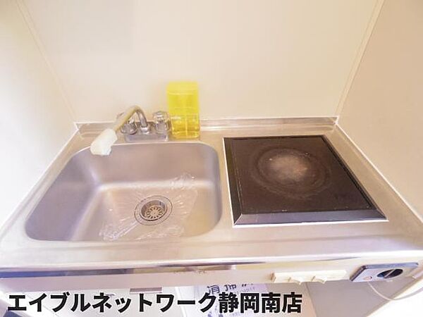 画像21:コンパクトなキッチンで掃除もラクラク