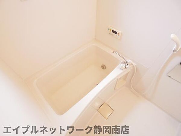 画像6:落ち着いた空間のお風呂です