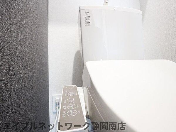 画像29:ゆったりとした空間のトイレです