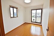 ２F洋室　角部屋です