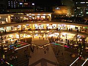 ラゾーナ川崎 560m
