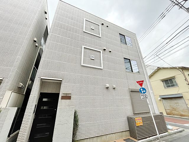 6 / 16