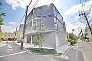★閑静な受託外に位置した陽当りの良い建物です★