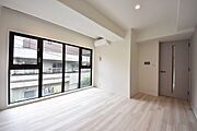 タウンハウジングレジデンス事業部　恵比寿店・赤坂店までお問合せ下さい。