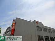 足立郵便局 52m