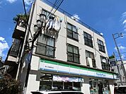 ファミリーマート新三河島駅前店 316m