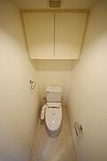 温水洗浄便座付トイレです