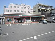セブンイレブン 670m