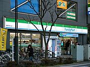ファミリーマート 22m