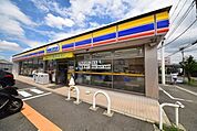 ミニストップ大和柳橋店 746m