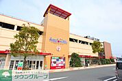 タウンヒルズ 徒歩26分。ショッピングセンター 2020m