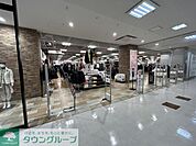 ユニクロ　イオン金沢八景店 徒歩15分。 1180m