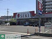 ドラッグストアセキ蕨錦町店 徒歩6分。ドラックストア 430m