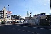 スーパーバリュー戸田店 562m