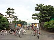 八王子市立大和田小学校 647m