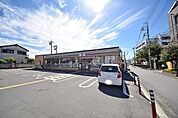 セブンイレブン飯能駅北口店 1009m