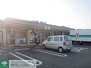 セブンイレブン昭島拝島町4丁目店 徒歩5分。コンビニ 400m
