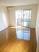 ★部屋はこんなに明るい★