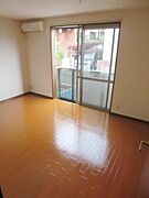 ★洋室も広くて新しいんです★