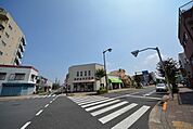 駅前 800m