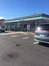 ファミリーマート昭島小荷田店 徒歩11分。コンビニ 820m