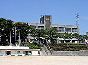 太子東中学校　約960ｍ（徒歩12分）