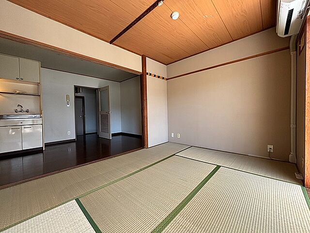 寝室