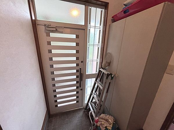 玄関を拡大表示