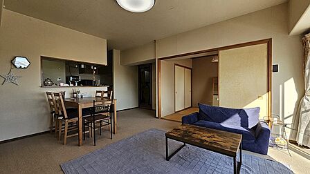 広さは78.97m2で、このマンションではプレミア的に広く、オンリーワンのタイプのお部屋になります。