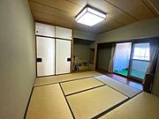 【和室】寛ぎの和室8畳。多彩な用途に利用可能です。
