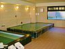その他：共用施設のご紹介。こちらは温泉大浴場です。