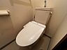 トイレ：トイレもウオシュレット機能付きです。