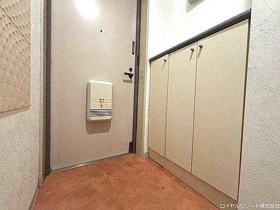 【玄関】シュー...