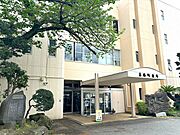 【行政施設】真鶴町役場、徒歩約1分の距離にあります。