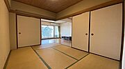 和室（1）：リビング併設です。