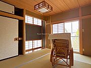 【1F和室】落ち着きある佇まいの6畳和室は、くつろぎと実用性を兼ね備えた一室です。