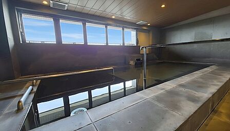 こちらがマンション内に二種類ある温泉大浴場のひとつです。