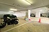 その他：6台駐車可能な駐車場。月極10，000円（現在空き無し）・1泊1，000円は予約制です。