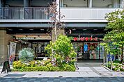 まいばすけっと江東佐賀2丁目店 徒歩4分。隣にカフェ併設のコインランドリーがあります。 290m
