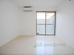 アンボワーズ・プレ・ド・パレ 105 1階1Kのリビング/ダイニング